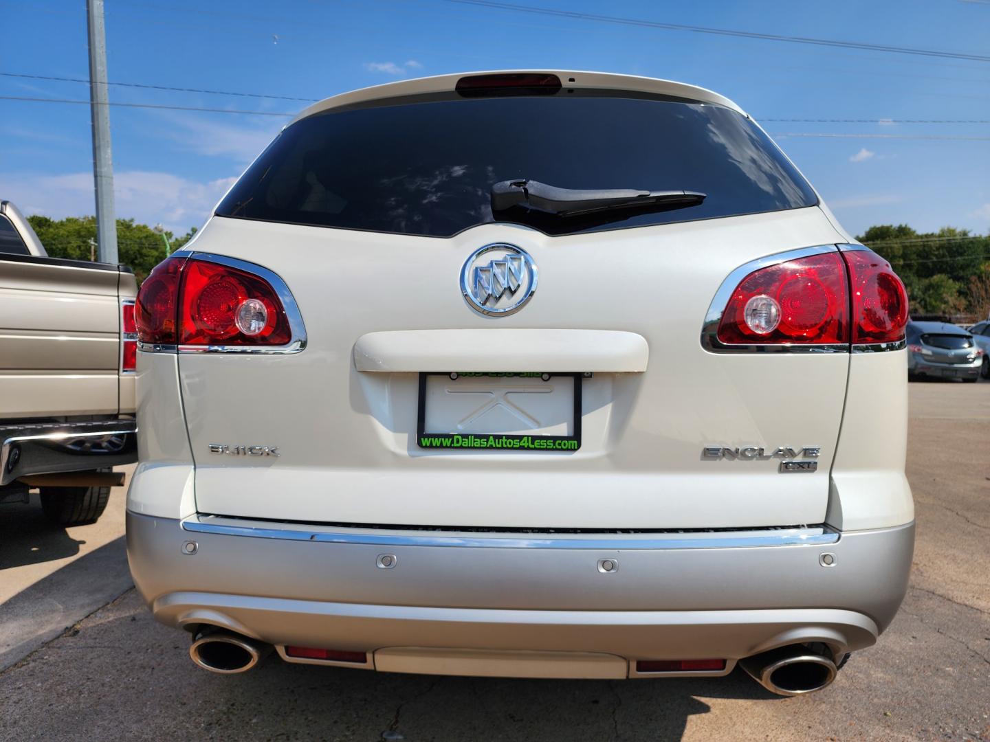 2011 DIAMOND WHITE Buick Enclave CXL (5GAKRBED2BJ) , AUTO transmission, located at 2660 S.Garland Avenue, Garland, TX, 75041, (469) 298-3118, 32.885551, -96.655602 - Welcome to DallasAutos4Less, one of the Premier BUY HERE PAY HERE Dealers in the North Dallas Area. We specialize in financing to people with NO CREDIT or BAD CREDIT. We need proof of income, proof of residence, and a ID. Come buy your new car from us today!! This is a LOADED 2011 BUICK ENCLAVE C - Photo#4